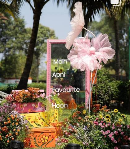 Photo-op and Floral detail — Mehendi decor — ITC Grand Goa